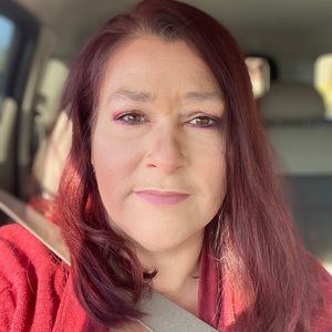 Meet your Posher, Denise